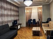 İcarəyə verilir 2 otaqlı 65 m2 köhnə tikili Ağ şəhər