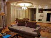 İcarəyə verilir 4 otaqlı 220 m2 yeni tikili Sahil m.