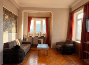 Satılır 2 otaqlı 65 m2 köhnə tikili Dövlət Statistika Komitəsi