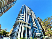 İcarəyə verilir 3 otaqlı 170 m2 yeni tikili 28 May m.