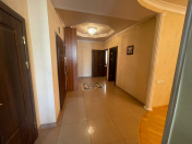 Satılır 3 otaqlı 120 m2 yeni tikili İnşaatçılar m.