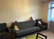 İcarəyə verilir 3 otaqlı 60 m2 köhnə tikili Şah İsmayıl Xətai m.
