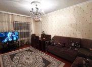 Satılır 2 otaqlı 65 m2 köhnə tikili Xalqlar Dostluğu m.