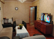 Satılır 3 otaqlı 80 m2 köhnə tikili Elmlər Akademiyası m.