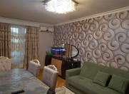 Satılır 2 otaqlı 55 m2 köhnə tikili Elmlər Akademiyası m.