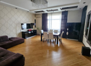 İcarəyə verilir 3 otaqlı 140 m2 yeni tikili 8 Noyabr m.