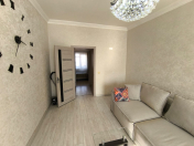 Satılır 2 otaqlı 58 m2 köhnə tikili Elmlər Akademiyası m.