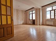 Satılır 3 otaqlı 96 m2 yeni tikili İnşaatçılar m.