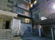 Satılır 1 otaqlı 35 m2 köhnə tikili İnşaatçılar m.