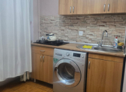 Satılır 1 otaqlı 35 m2 köhnə tikili İnşaatçılar m.