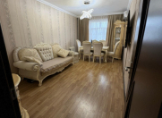 Satılır 2 otaqlı 60 m2 köhnə tikili Əhmədli m.