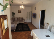 Satılır 2 otaqlı 45 m2 köhnə tikili Zərifə Əliyeva adına park