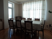 İcarəyə verilir 3 otaqlı 150 m2 yeni tikili İnşaatçılar m.