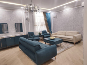 Satılır 4 otaqlı 130 m2 yeni tikili Həzi Aslanov m.