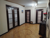 Satılır 3 otaqlı 140 m2 yeni tikili Şah İsmayıl Xətai m.
