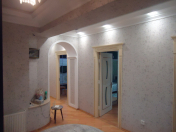 İcarəyə verilir 3 otaqlı 125 m2 yeni tikili Ağ şəhər