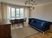 İcarəyə verilir 3 otaqlı 70 m2 köhnə tikili Gənclik m.