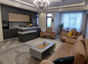 Satılır 2 otaqlı 90 m2 yeni tikili İnşaatçılar m.