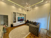 Satılır 3 otaqlı 100 m2 köhnə tikili Sahil m.