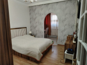 Satılır 3 otaqlı 67 m2 köhnə tikili Qaraçuxur