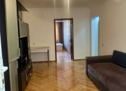 İcarəyə verilir 2 otaqlı 77 m2 köhnə tikili Elmlər Akademiyası m.