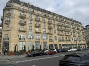 Satılır 4 otaqlı 190 m2 yeni tikili Ağ şəhər