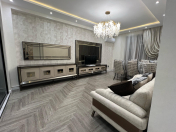 İcarəyə verilir 3 otaqlı 94 m2 yeni tikili 8 Noyabr m.