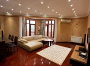 İcarəyə verilir 4 otaqlı 172 m2 yeni tikili 28 May m.