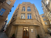 İcarəyə verilir 25 otaqlı 1100 m2 ofis İçəri Şəhər m.