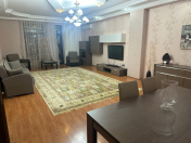 Satılır 4 otaqlı 196 m2 yeni tikili Nizami m.
