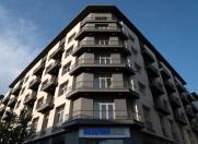 İcarəyə verilir 4 otaqlı 170 m2 yeni tikili Ağ şəhər