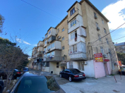 Satılır 4 otaqlı 100 m2 köhnə tikili Qara Qarayev m.