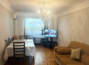 Satılır 2 otaqlı 50 m2 köhnə tikili Xalqlar Dostluğu m.