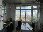 Satılır 2 otaqlı 58 m2 köhnə tikili Əhmədli m.
