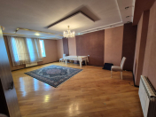 Satılır 4 otaqlı 186 m2 yeni tikili Nəriman Nərimanov m.