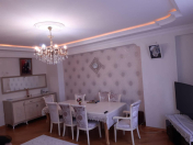 İcarəyə verilir 4 otaqlı 170 m2 yeni tikili 8 Noyabr m.