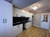 Satılır 3 otaqlı 100 m2 köhnə tikili Gənclik Mall