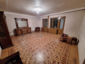 Satılır 3 otaqlı 80 m2 köhnə tikili Atatürk parkı