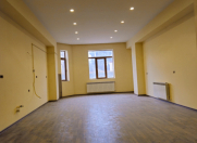 Satılır 5 otaqlı 225 m2 yeni tikili Ukrayna dairəsi