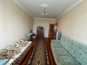 Satılır 2 otaqlı 65 m2 köhnə tikili Həzi Aslanov m.