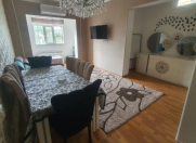 Satılır 2 otaqlı 70 m2 köhnə tikili Bakı