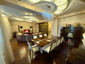 Satılır 5 otaqlı 230 m2 yeni tikili Nizami r.