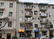 Satılır 2 otaqlı 60 m2 köhnə tikili 28 May m.