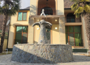 İcarəyə verilir 5 otaqlı 120 m2 həyət evi Qax