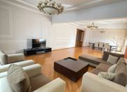 İcarəyə verilir 5 otaqlı 260 m2 yeni tikili Nəsimi r.