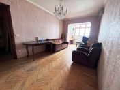 Satılır 2 otaqlı 60 m2 köhnə tikili Nəriman Nərimanov parkı