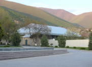 Satılır 12 otaqlı 1900 m2 həyət evi Şəki