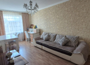 Satılır 3 otaqlı 82 m2 köhnə tikili Əhmədli m.