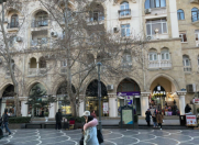 İcarəyə verilir 3 otaqlı 100 m2 obyekt Sahil m.