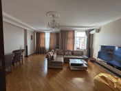 Satılır 3 otaqlı 130 m2 yeni tikili 8 mkr